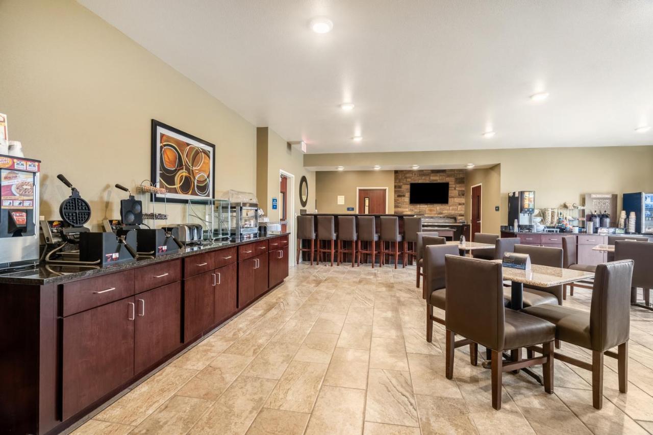 Cobblestone Inn & Suites - Kermit エクステリア 写真