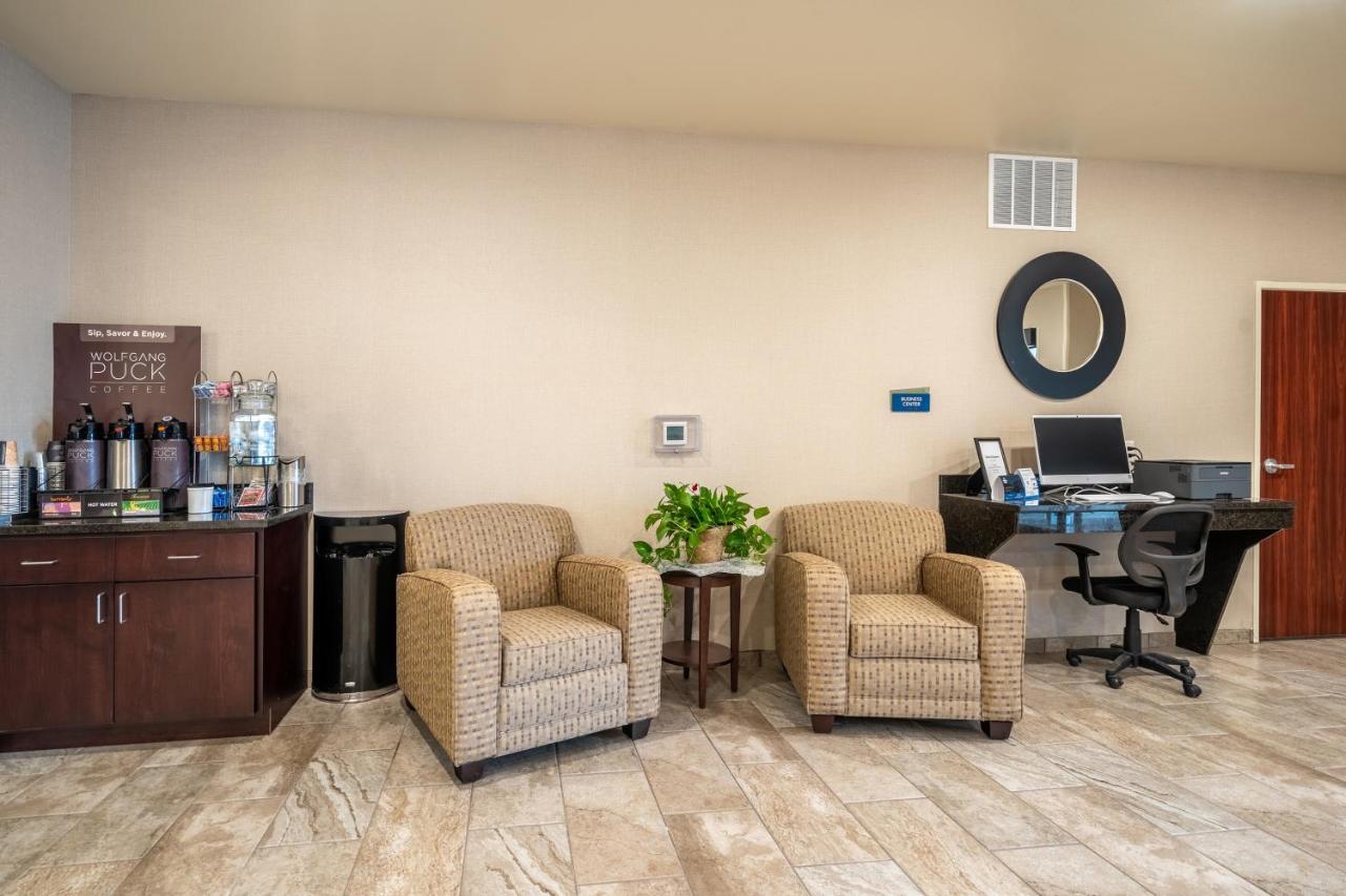 Cobblestone Inn & Suites - Kermit エクステリア 写真