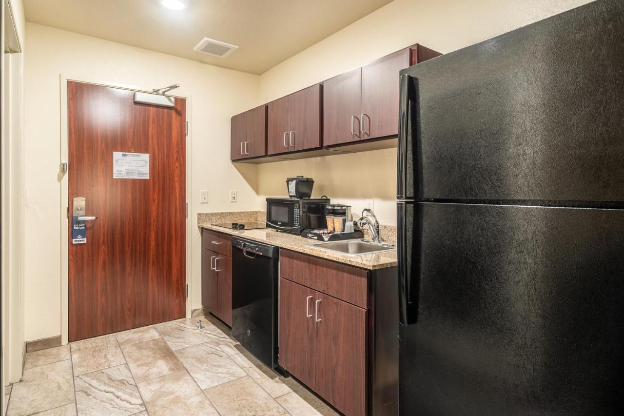 Cobblestone Inn & Suites - Kermit エクステリア 写真